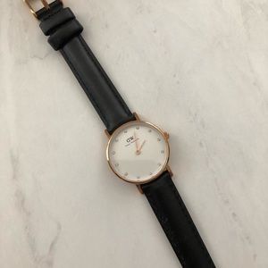 Daniel Wellington Accessories - Daniel Wellington Ladies Watch Daniel Wellington Accessories - Daniel Wellington Ladies Watch